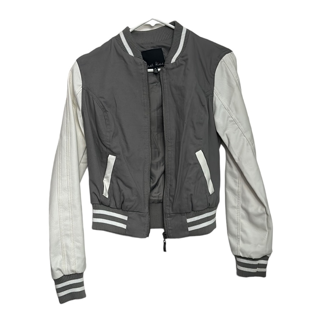 Last kiss varsity fashionable gray womens size Medium